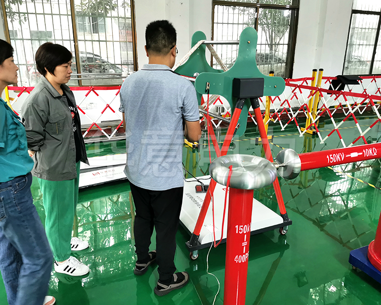 HYJYS-H 遙控電動絕緣繩試驗(yàn)支架HYJYS-H 遙控電動絕緣繩支架生產(chǎn)圖1