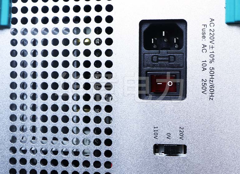 HY702 微機(jī)繼電保護(hù)測試儀（單片機(jī)版）電源插口
